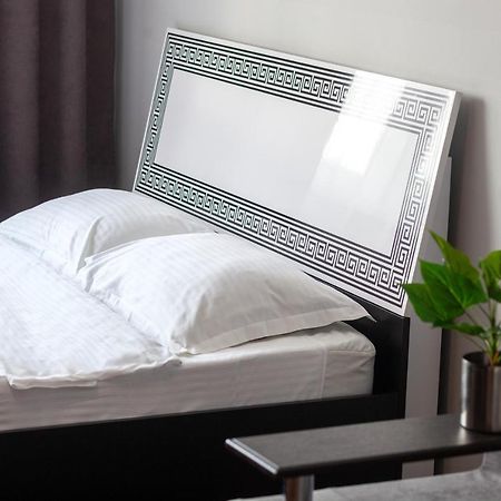Leogrand Apartments On Svobody Lviv Ngoại thất bức ảnh