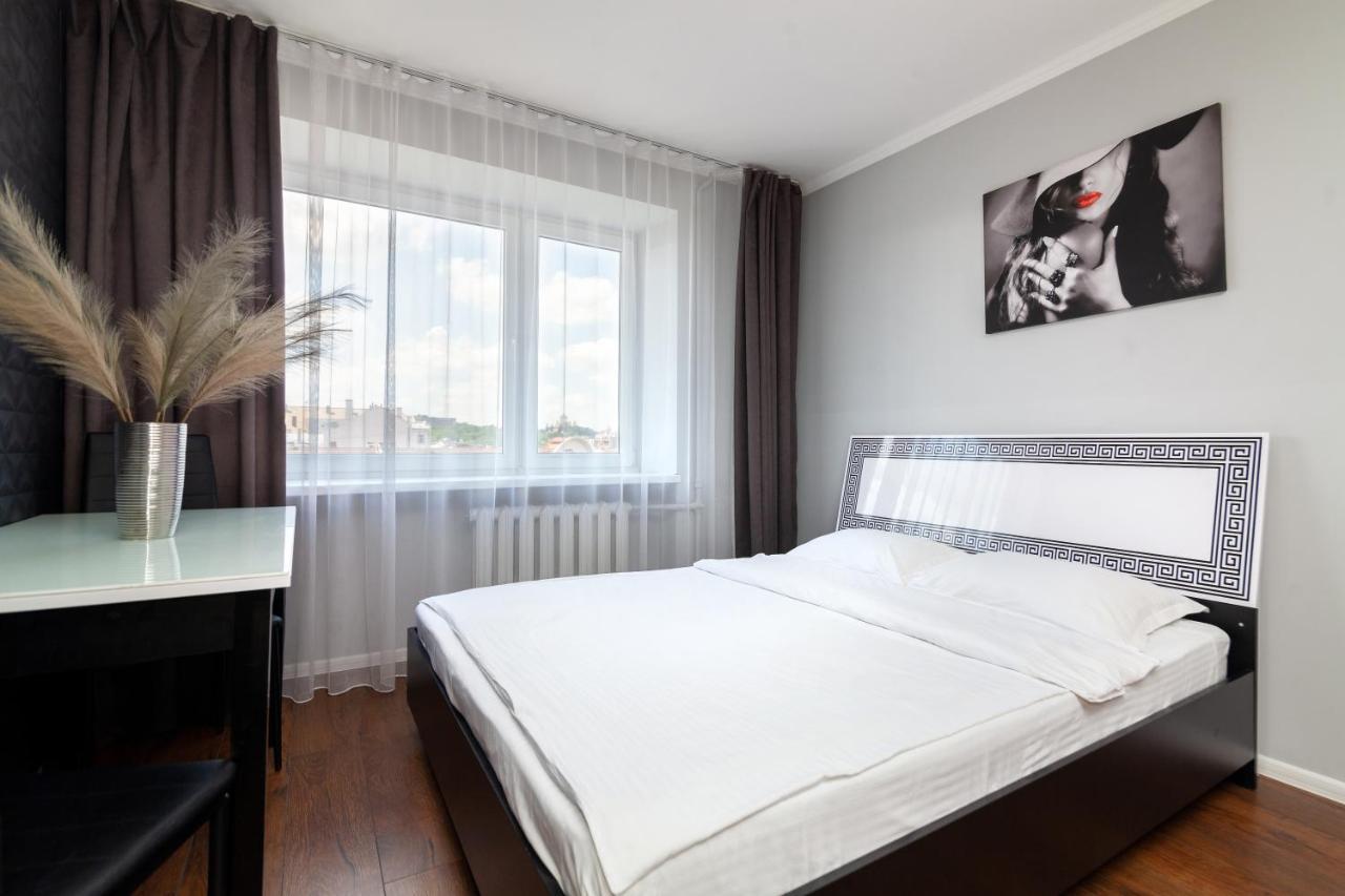 Leogrand Apartments On Svobody Lviv Ngoại thất bức ảnh